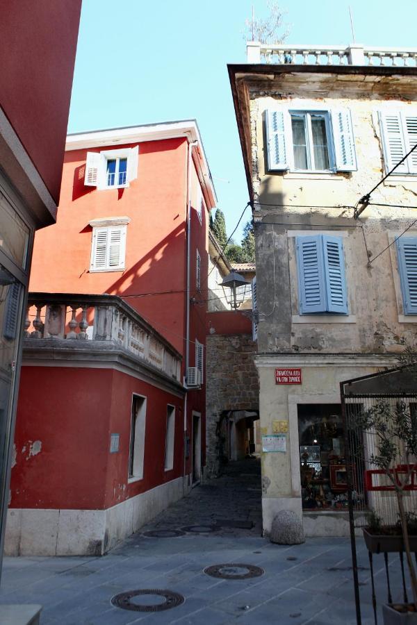 Spacious Piran Central Apartment For 5 Pax Bg Exterior foto